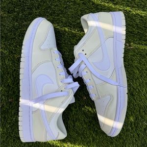 Coconut Milk Dunks in excellent condition